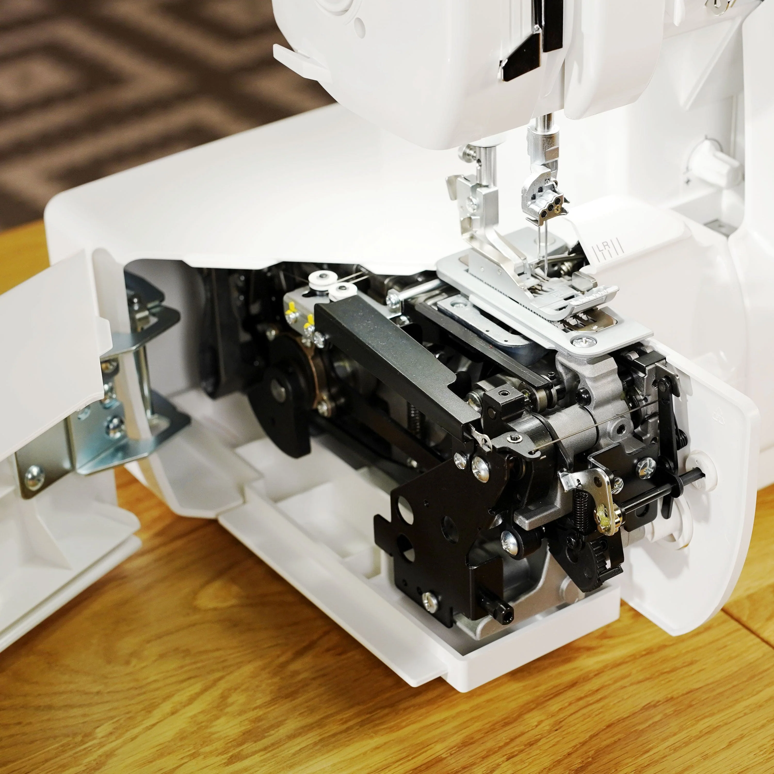 baby lock Aspire Coverlock Machine - Image 29