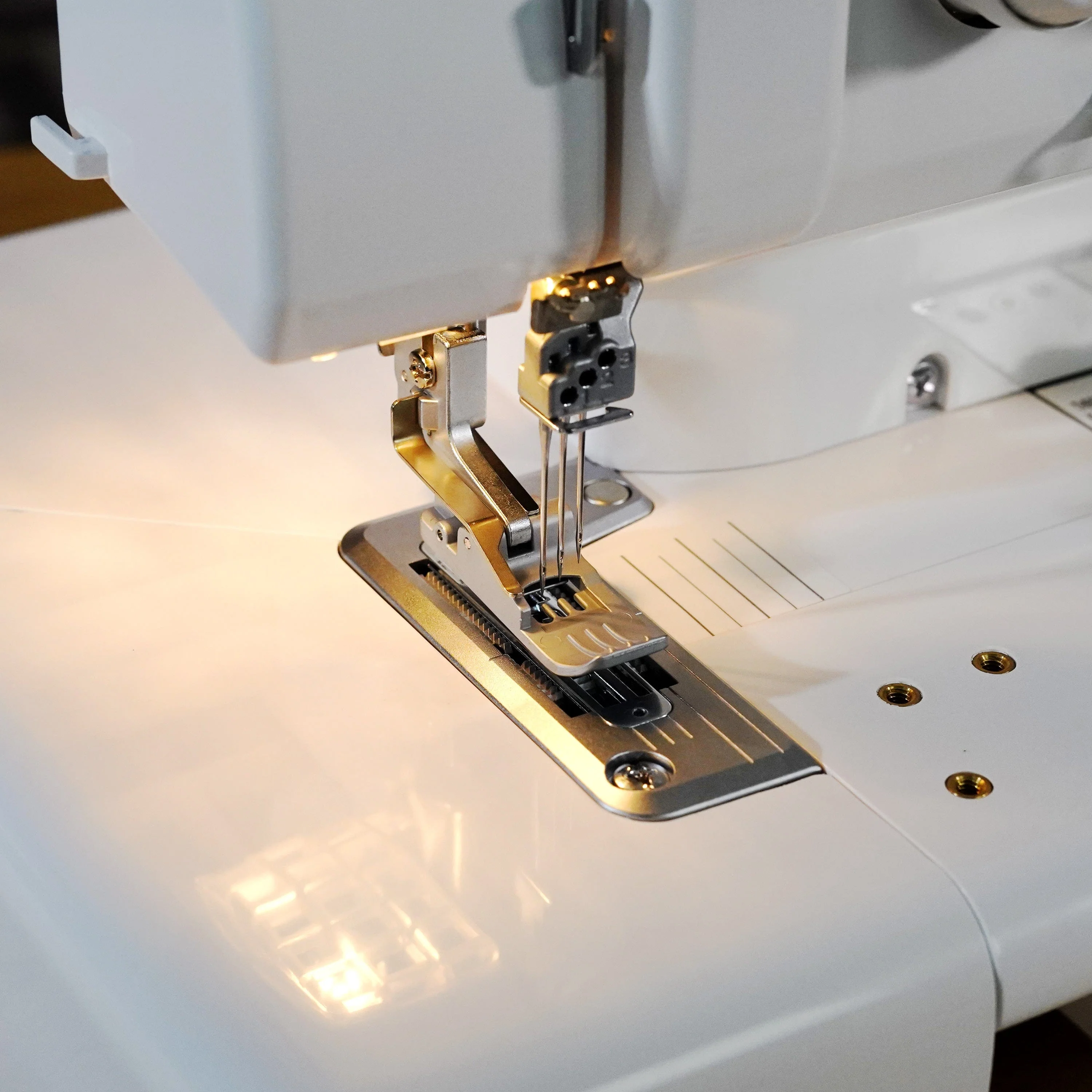 baby lock Cover Stitch Machine - Image 21