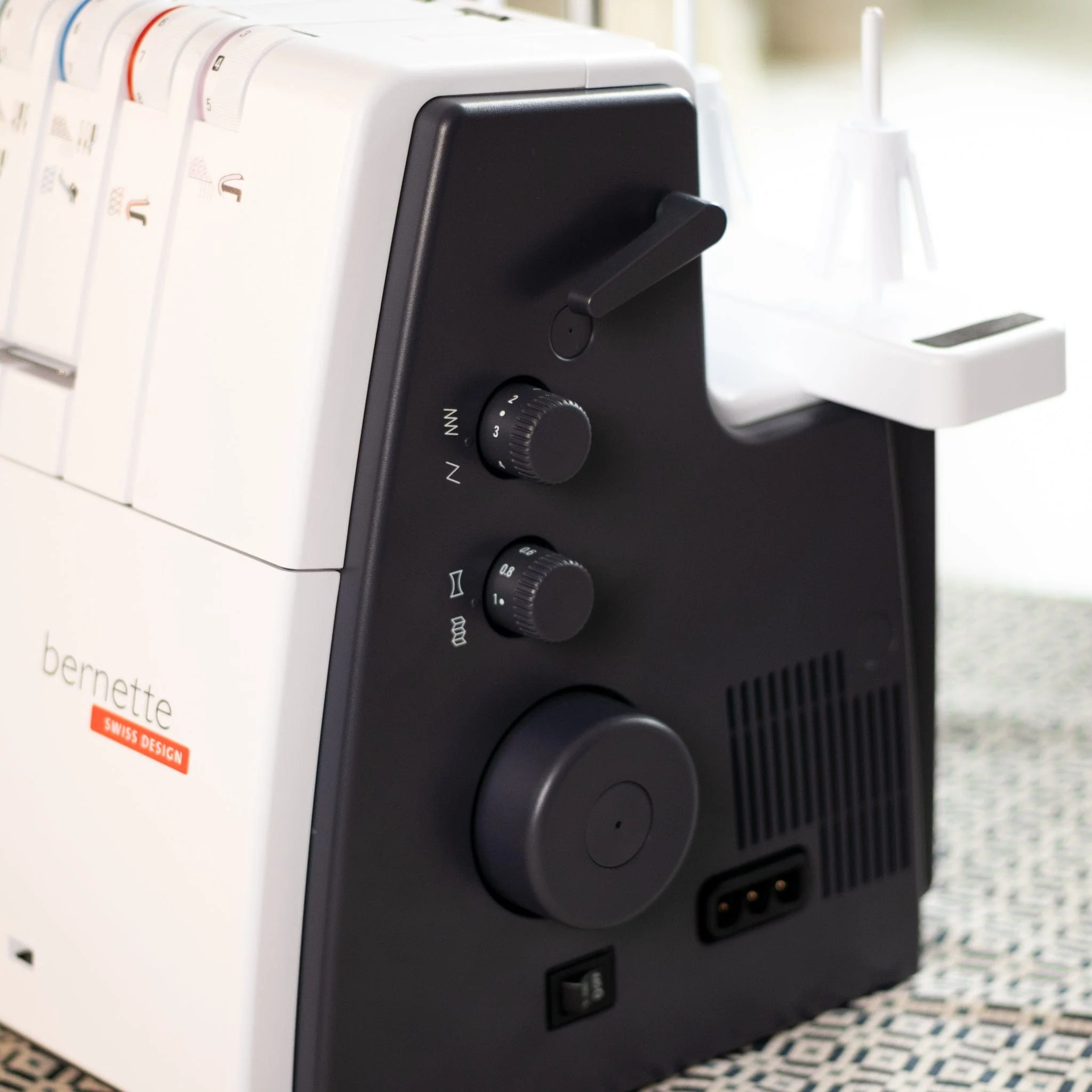 Bernette B68 Airlock Overlocker & Coverstitch Machine - Image 7