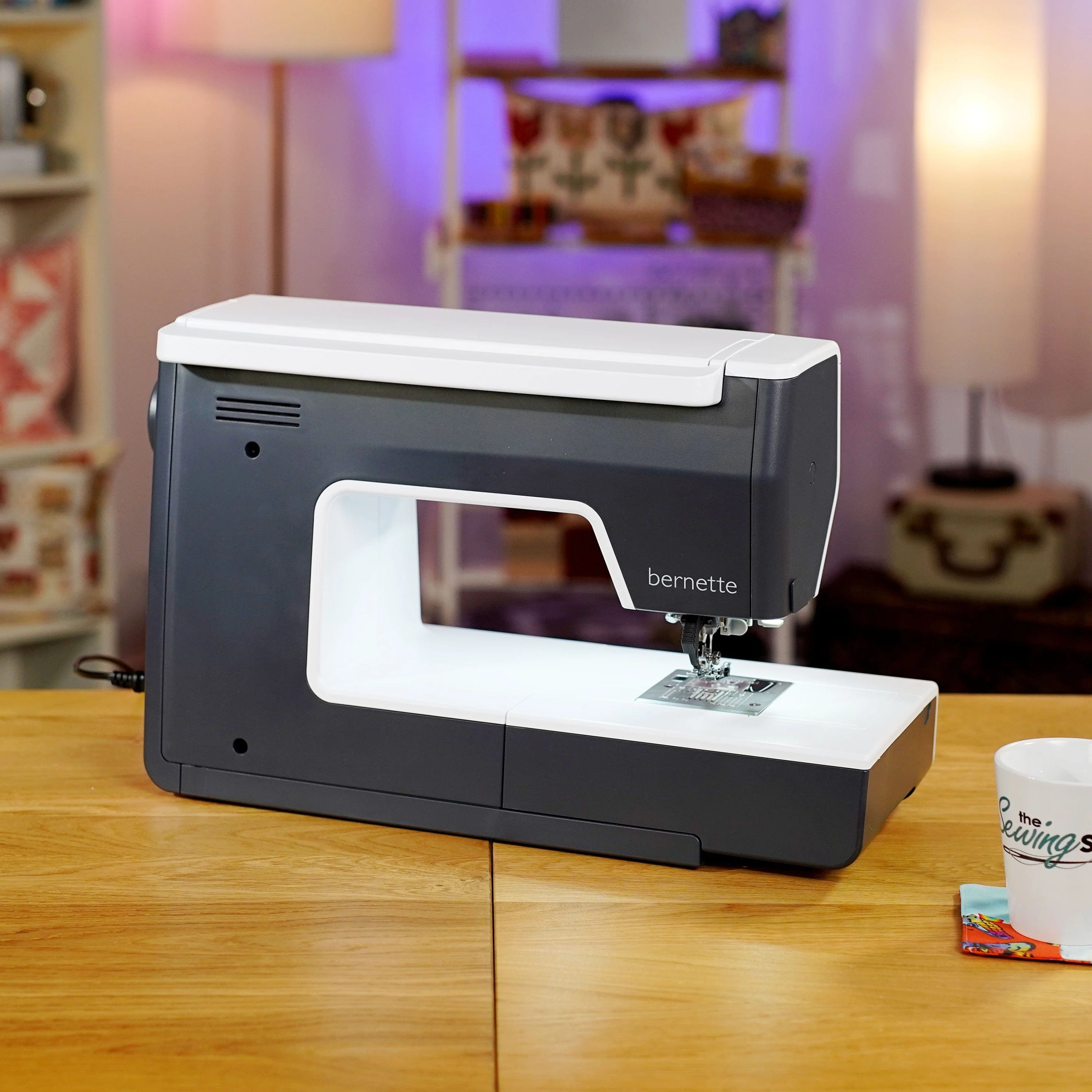 Bernette B77 Sewing Machine - Image 9