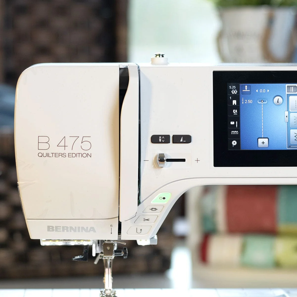 Bernina 475 QE Sewing Machine - Image 18