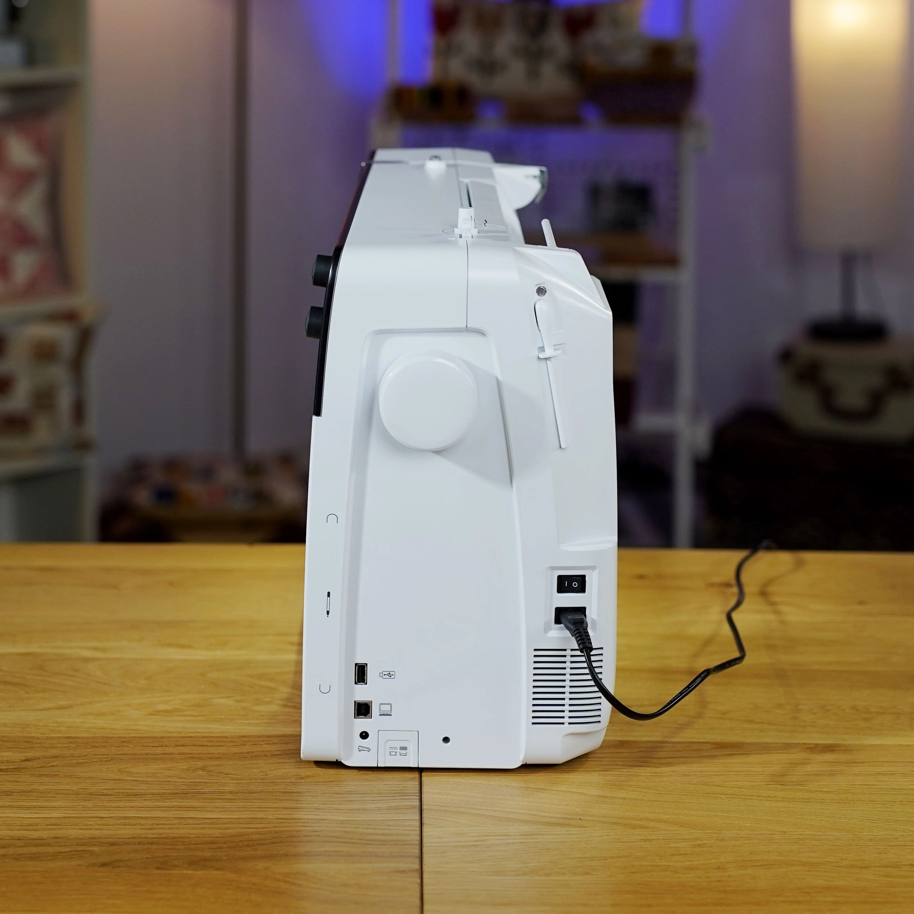 Bernina 790 Pro Sewing Machine - Image 20