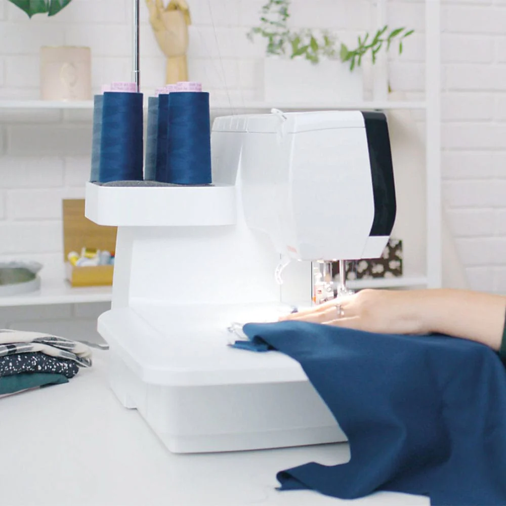 Bernina L890 Overlocker & Coverstitch Machine - Image 19