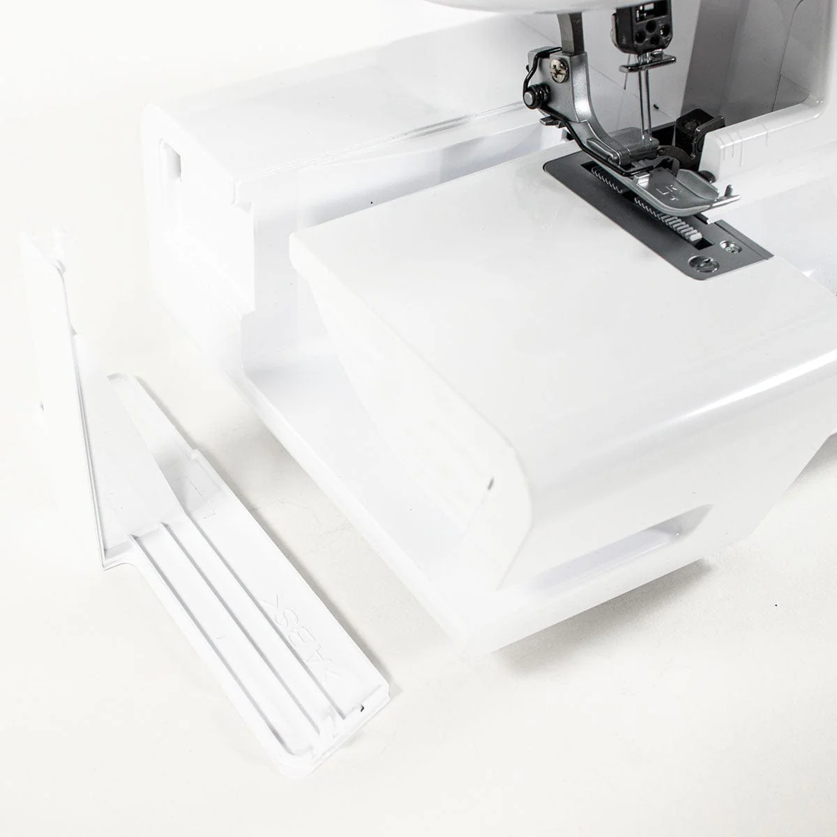 Brother 2104D Overlocker Machine - Image 13