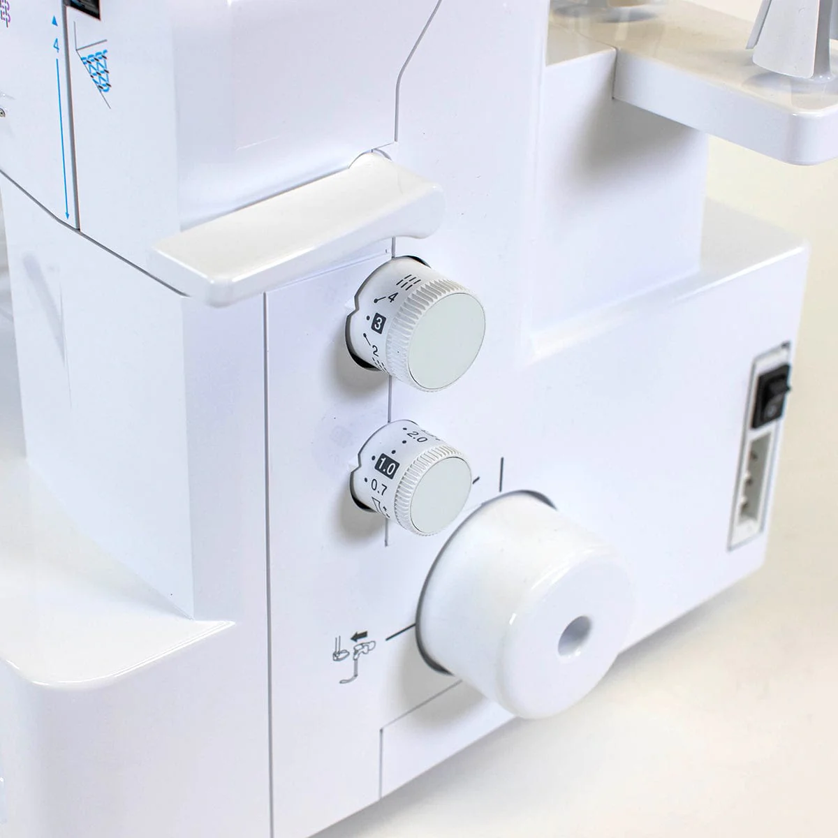 Brother CV3550 Coverstitch Machine - Image 7