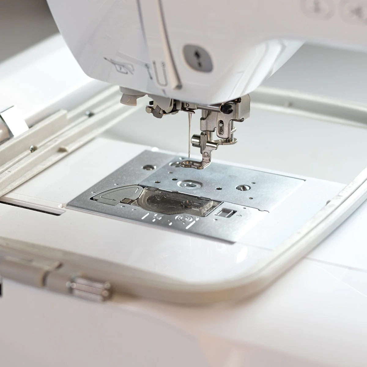Brother Innov-is F540E Embroidery Machine - Image 18