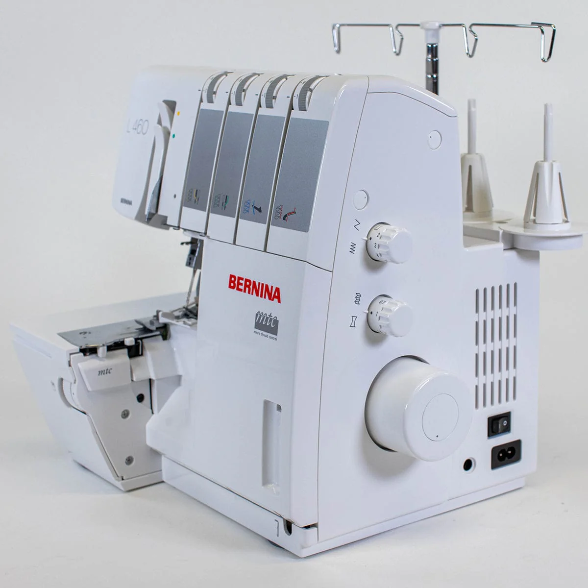 Bernina L460 Overlocker Customer Return - Image 8
