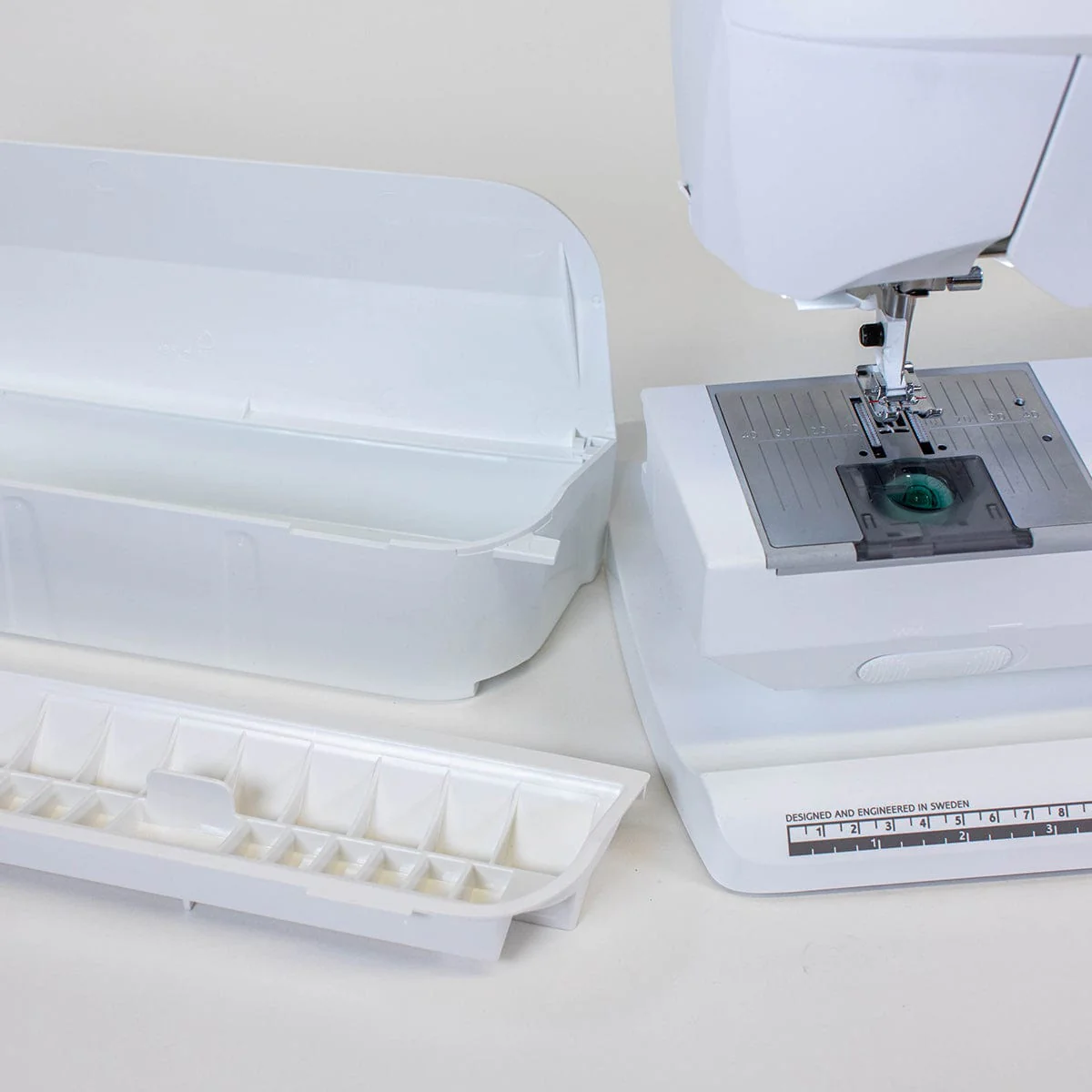 Husqvarna Opal 690Q Sewing Machine - Image 5