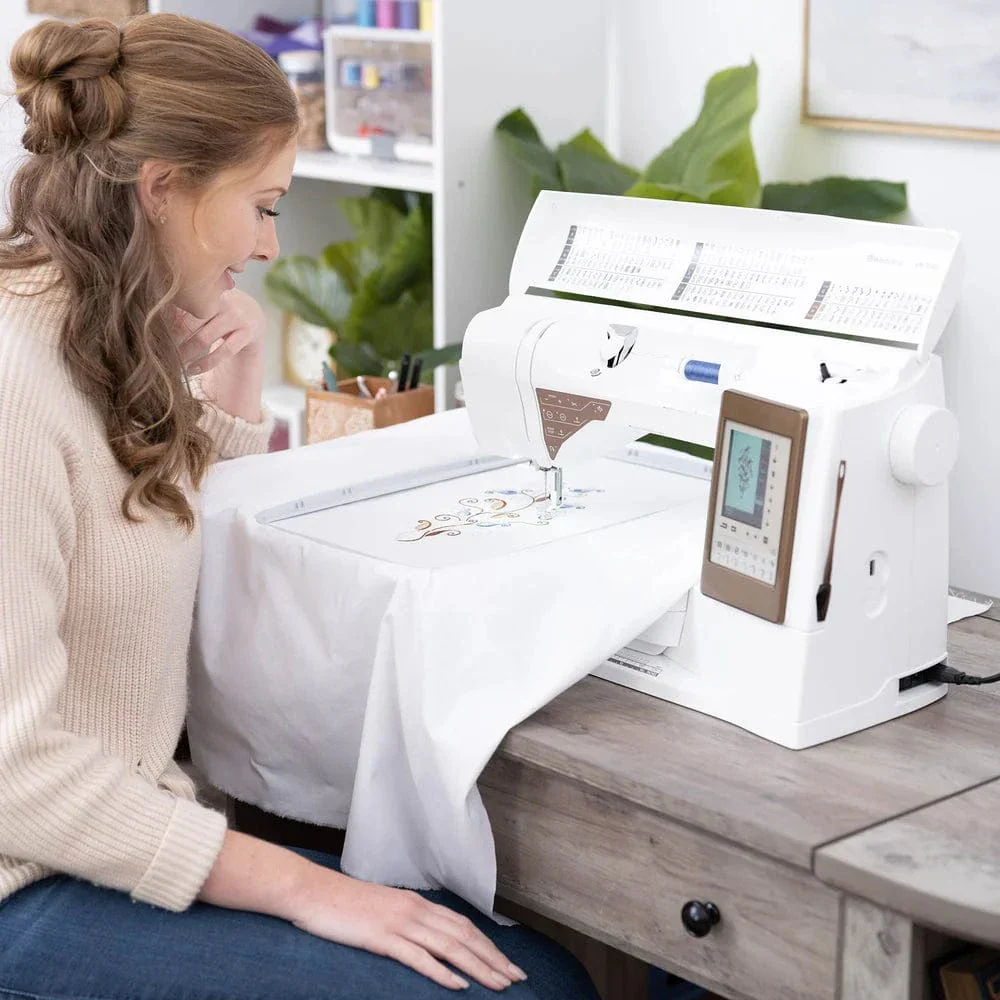 Husqvarna Topaz 50 Sewing and Embroidery Machine - Image 3