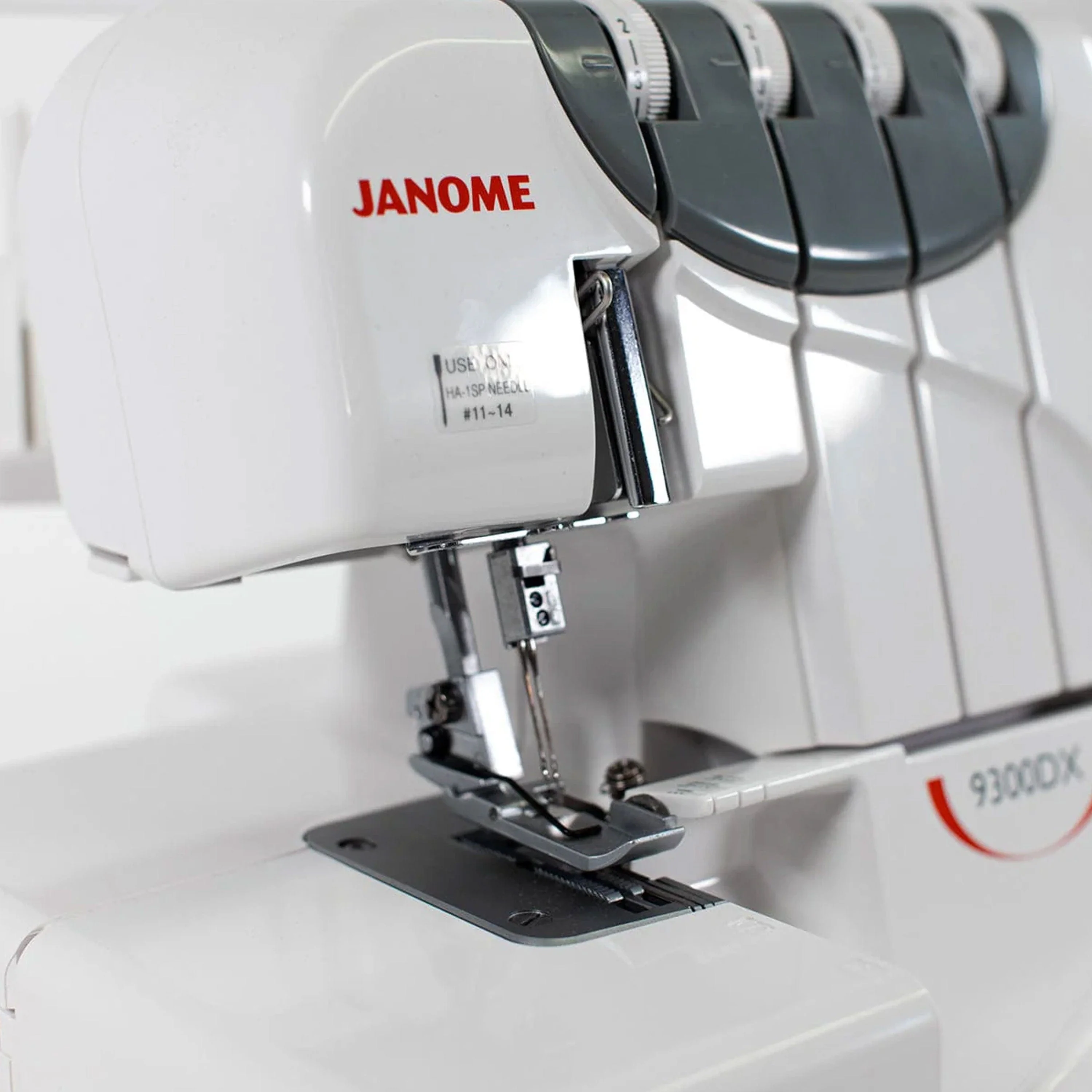 Janome 9300DX Overlocker - Image 14