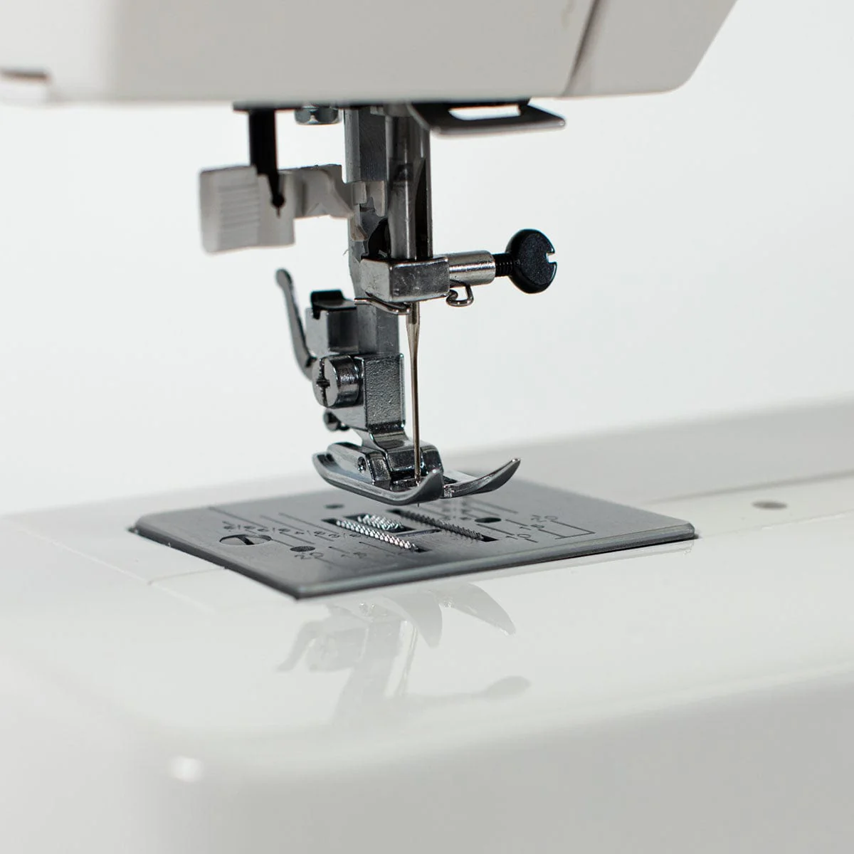 Janome J3-18 Sewing Machine - Image 7