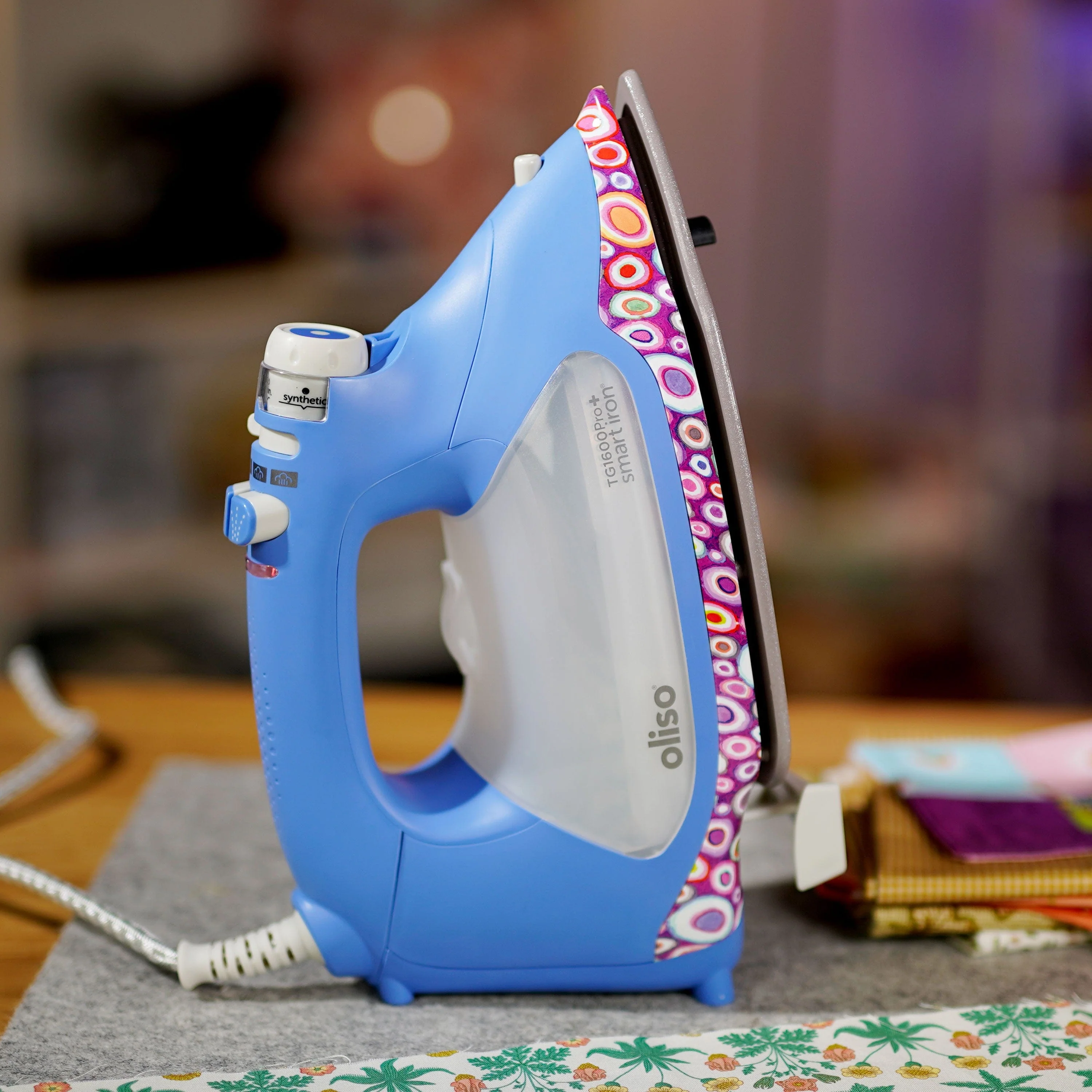 Oliso Smart Iron TG1600 Pro Plus Kaffe Fassett Edition - Image 5
