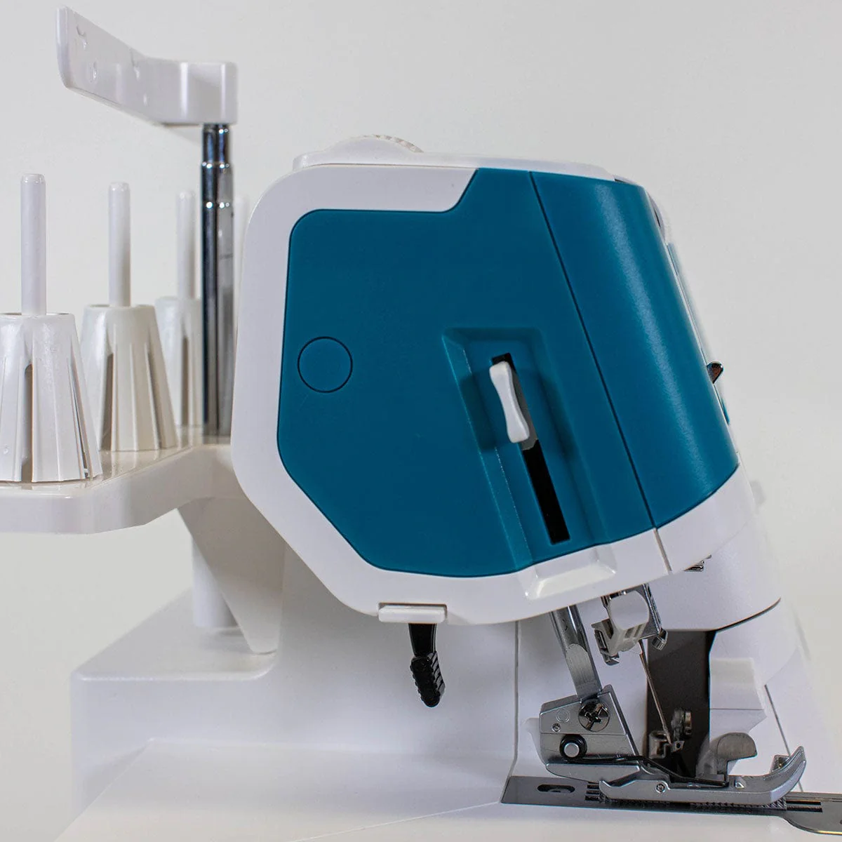 Pfaff Admire Air 5000 Overlocker - Image 9