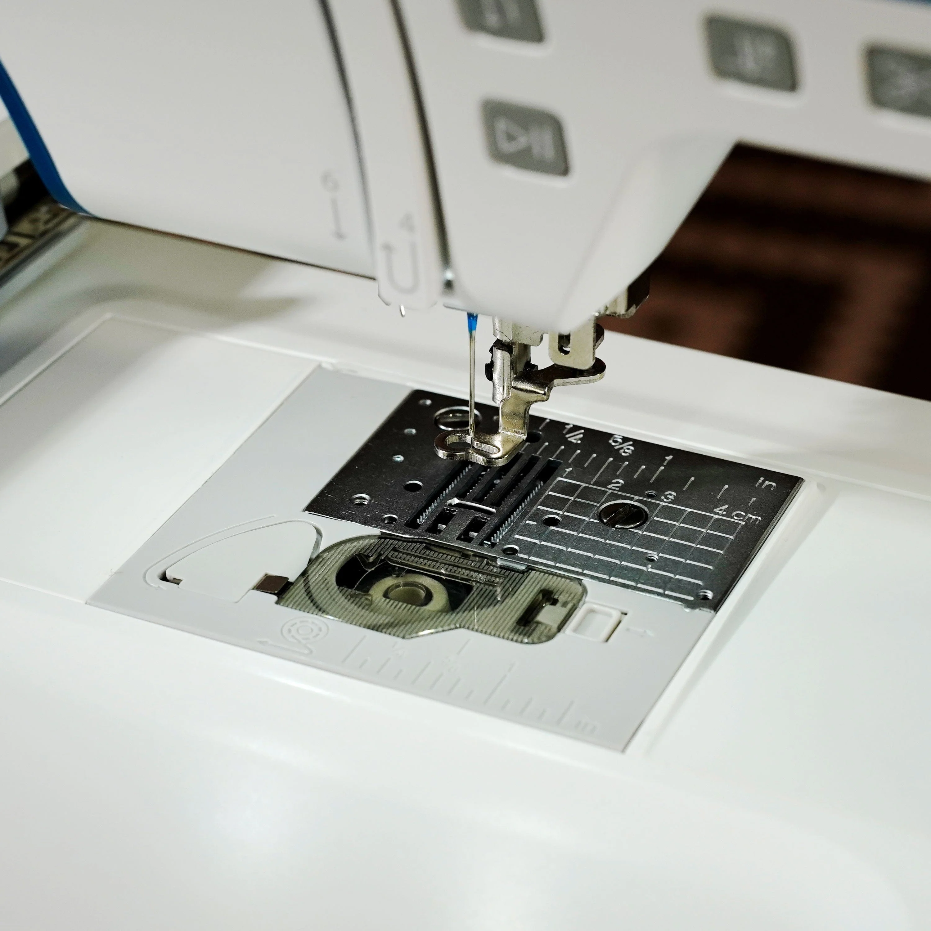 Pfaff Creative Expect 350 Sewing & Embroidery Machine - Image 9