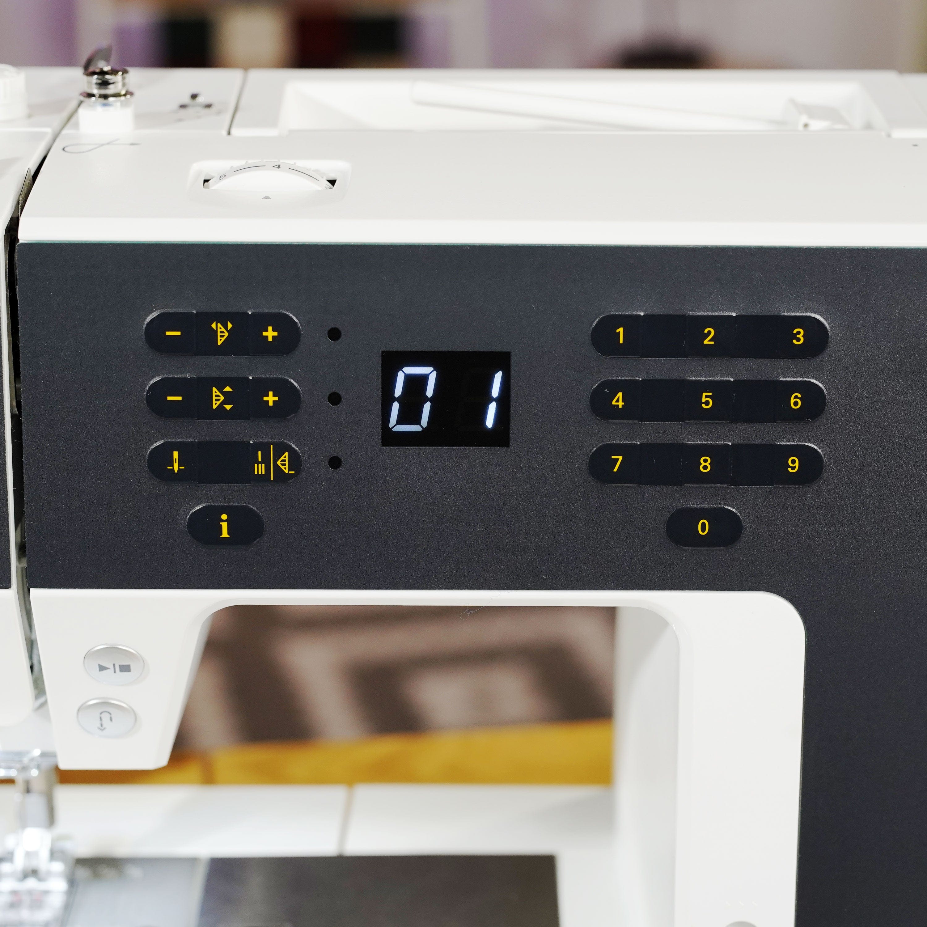 Pfaff Passport 2.0 Sewing Machine - Image 11