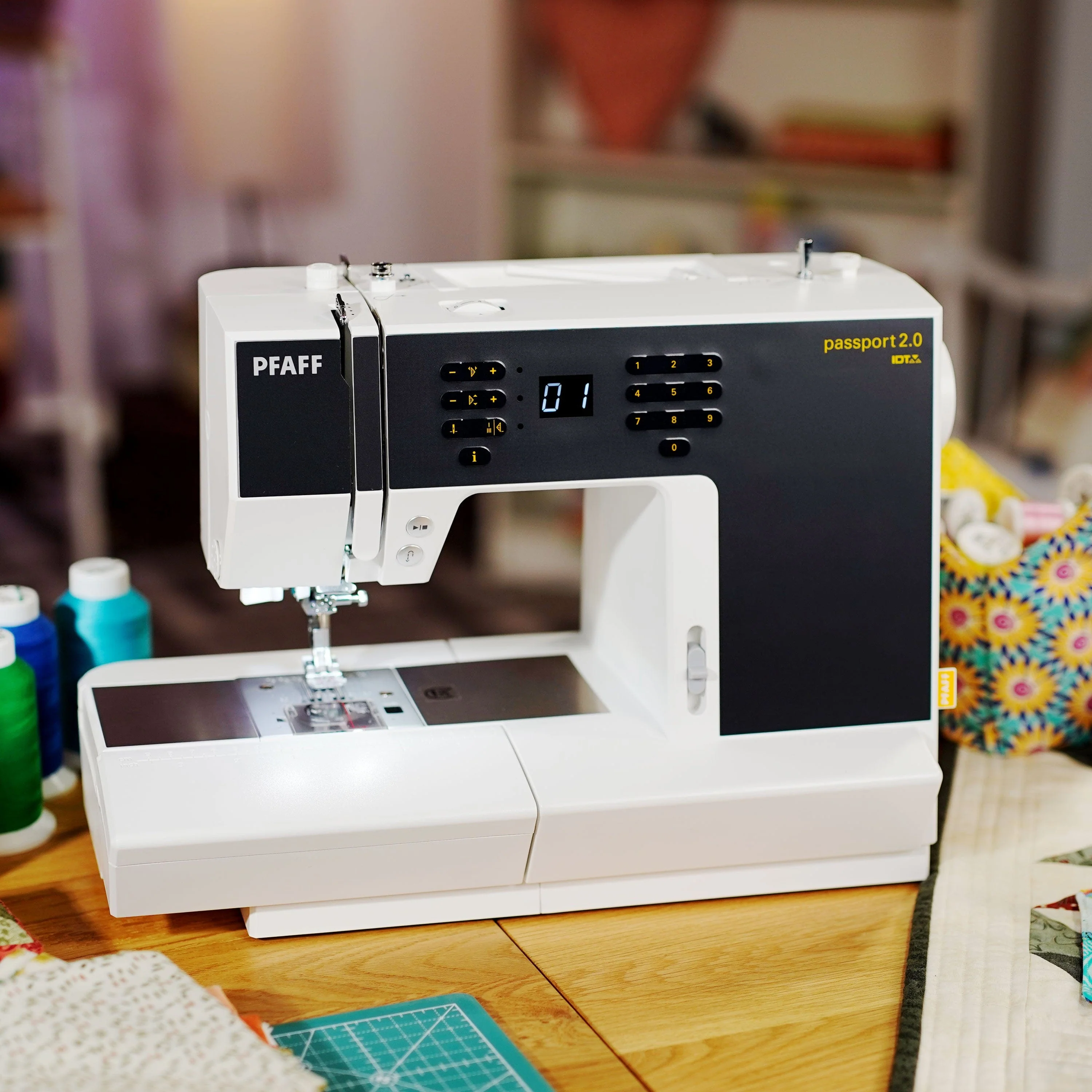 Pfaff Passport 2.0 Sewing Machine - Image 3