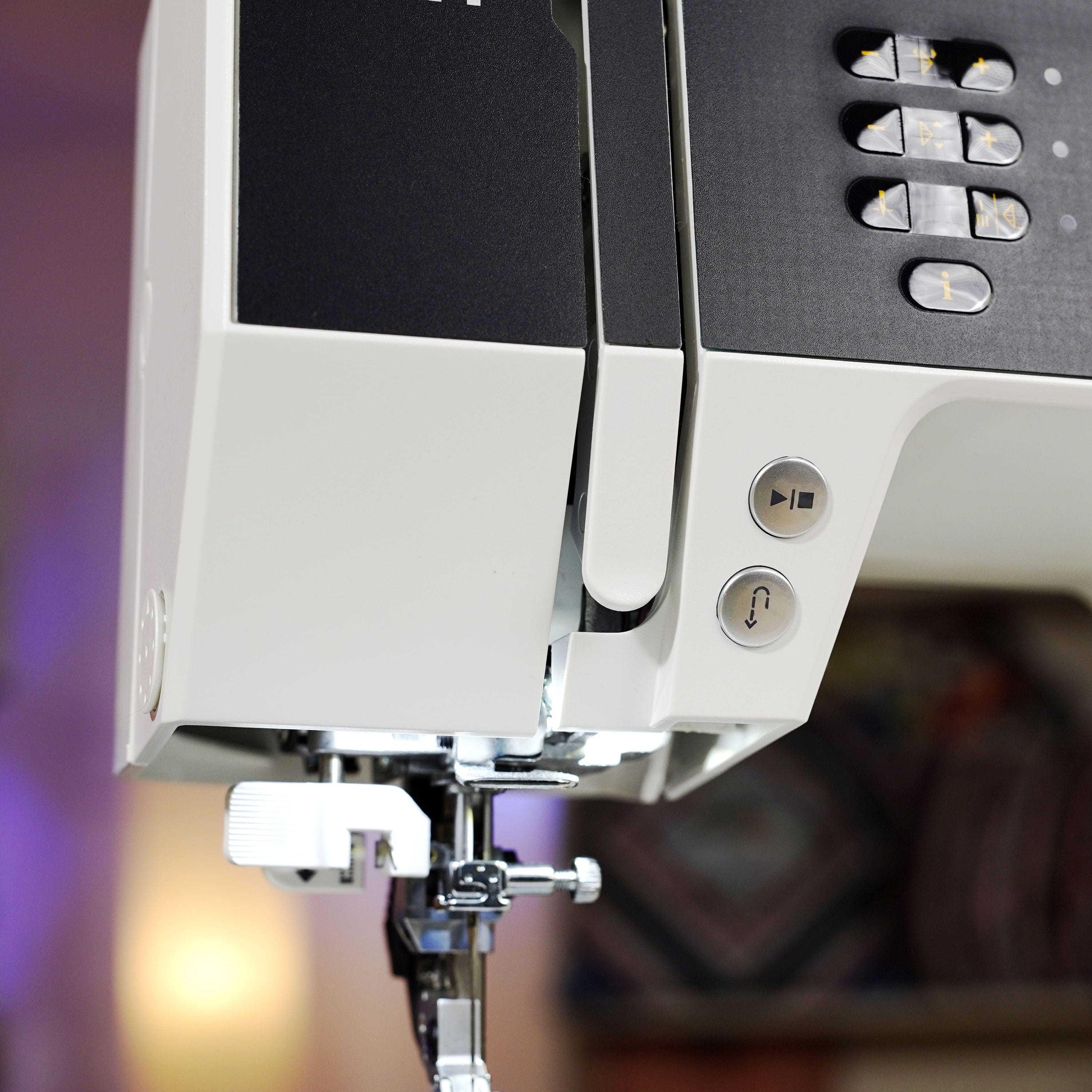 Pfaff Passport 2.0 Sewing Machine - Image 6