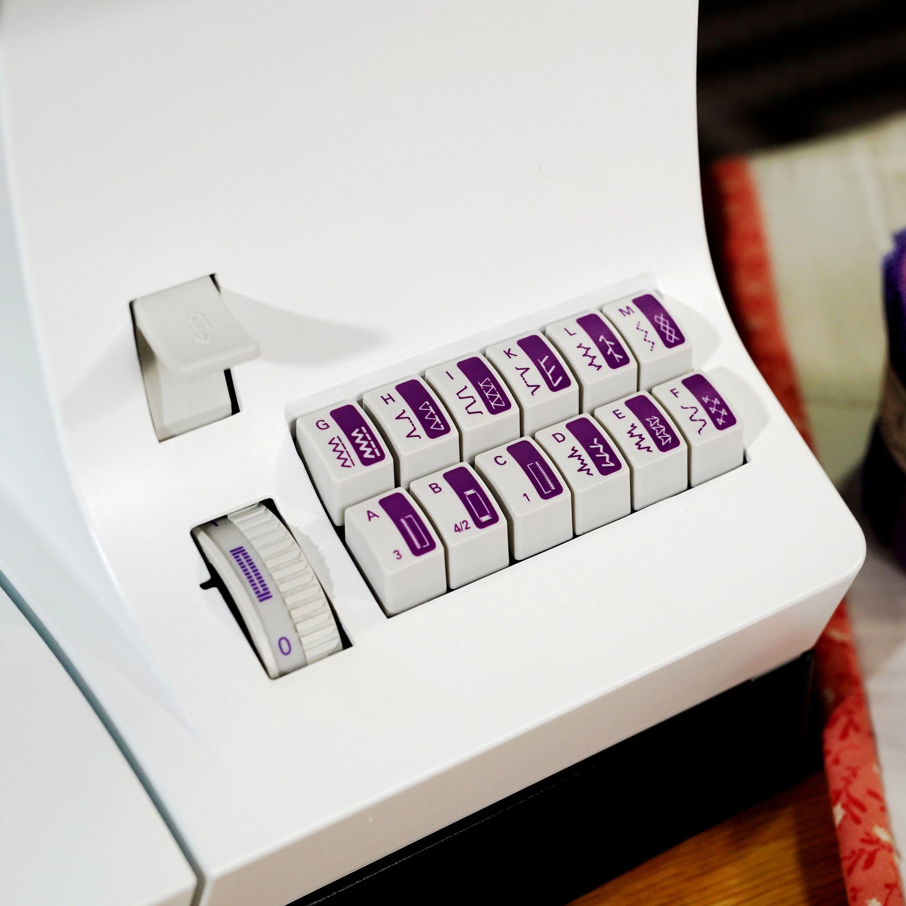 Pfaff Select 3.2 Sewing Machine - Image 11