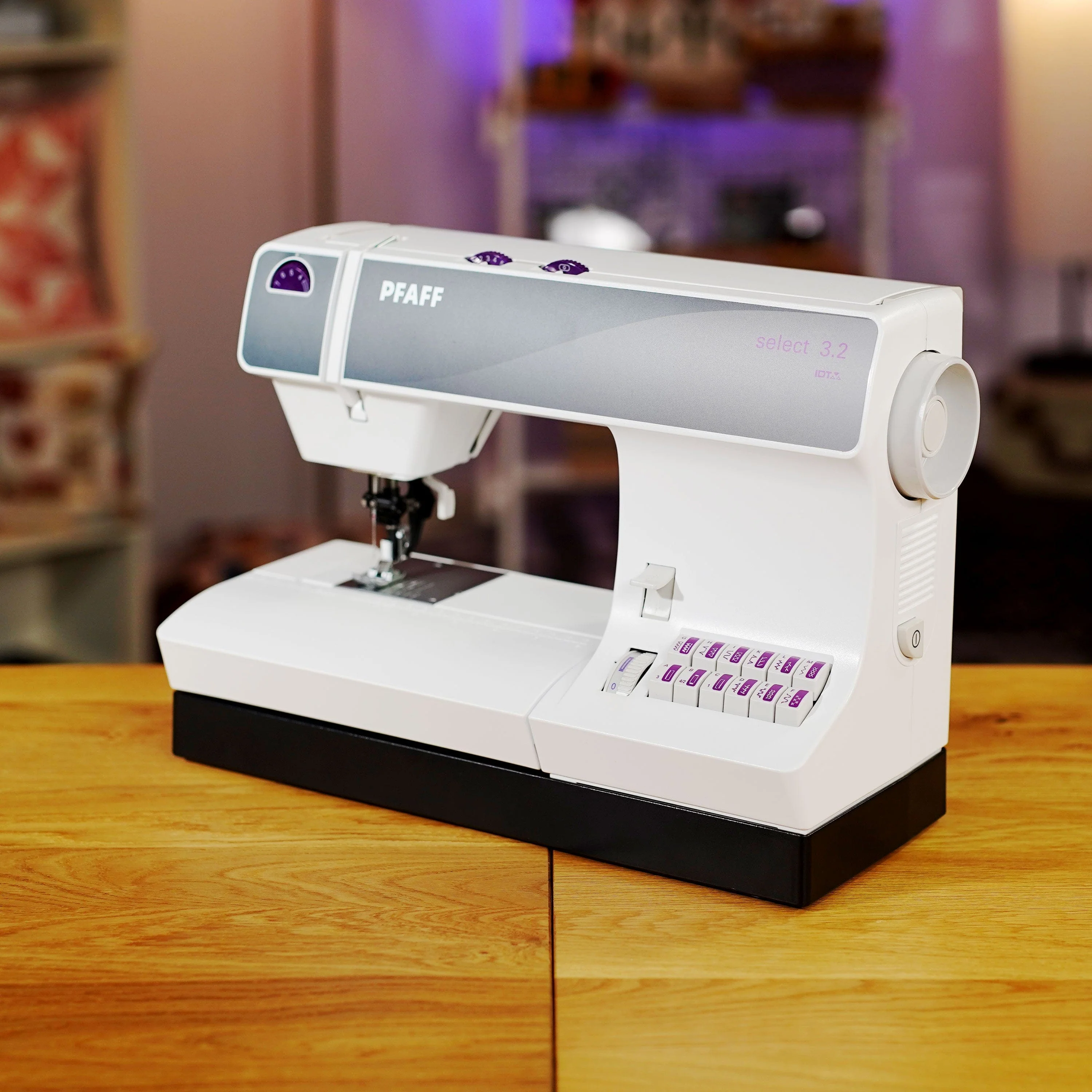 Pfaff Select 3.2 Sewing Machine - Image 25
