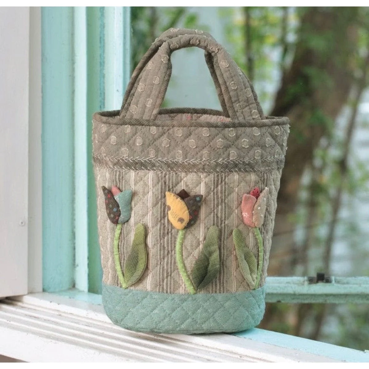 Quilted Bags & Gifts: 36 Classic Quilting Projects by Akemi Shibata - Image 3