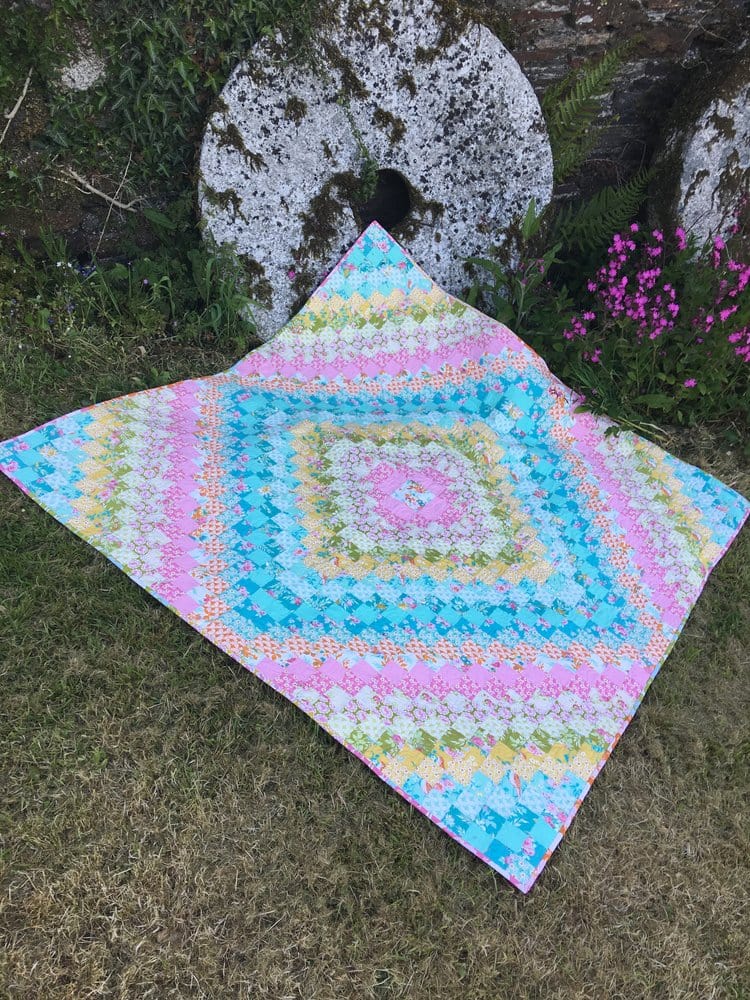 The Best of Jelly Roll Quilts By Pam and Nicky Lintott - Image 8