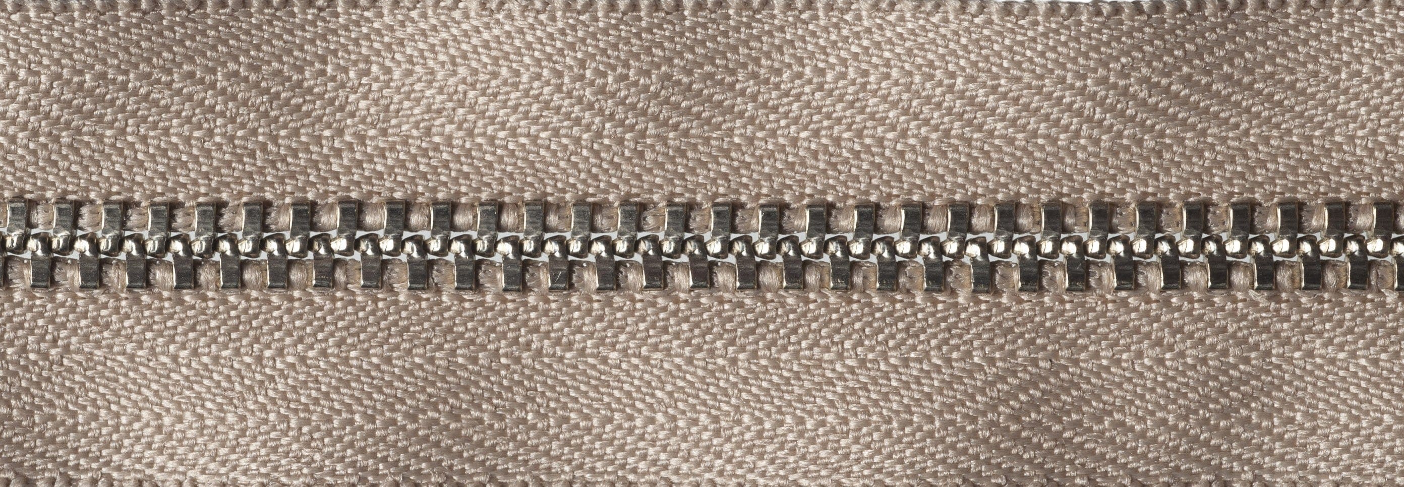 YKK Metal Trouser Zip 20cm / 8 inch: Fawn (Colour 573) - Image 2